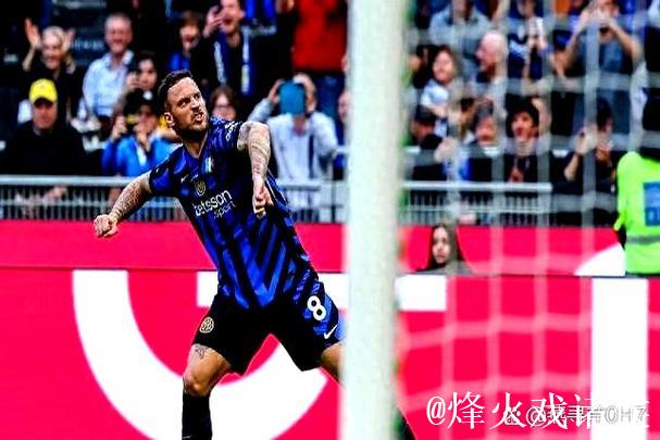 乌迪内斯两球被判无效,第三次终于破门 乌迪内斯两球被判无效,第三次终于破门